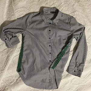 Super cute wrinkle free shirt!